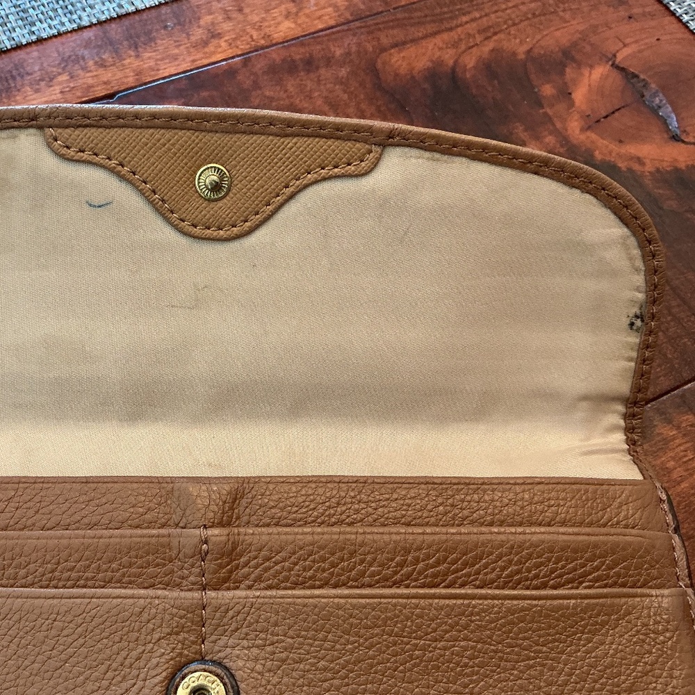 EUC Coach leather slim wallet - Picture 2 of 4
